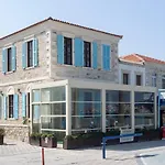 Marina *
