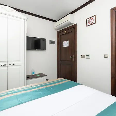 Marina Hotel