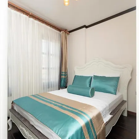 Marina Hotel *