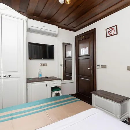 Hotel Marina *