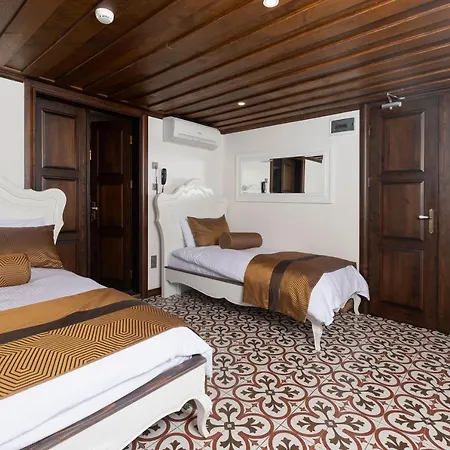 Marina Hotel Foca