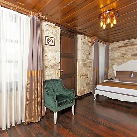 Marina Hotel
